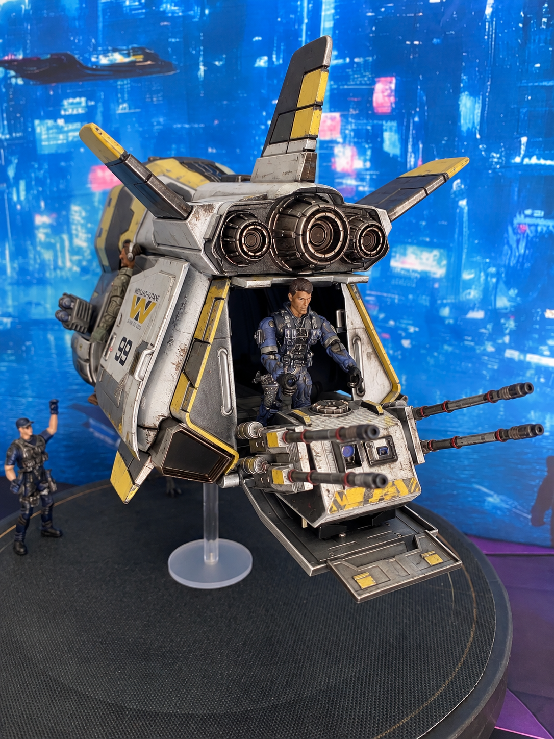 Aliens USCM Colonial Marines Weyland Yutani Dropship Vintage Collectible