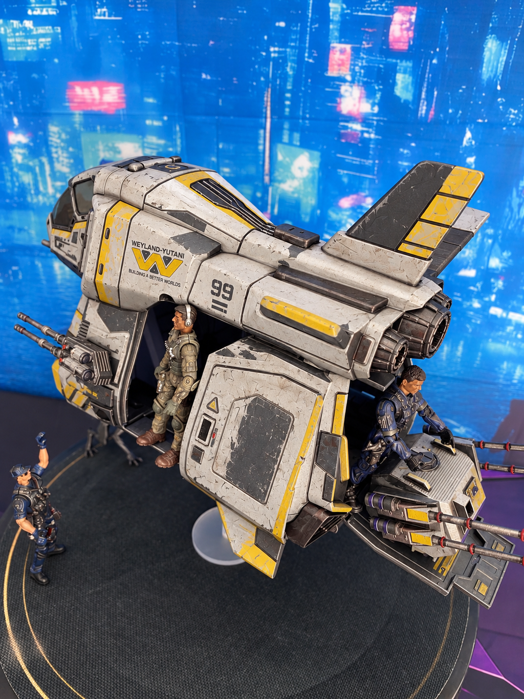 Aliens USCM Colonial Marines Weyland Yutani Dropship Vintage Collectible