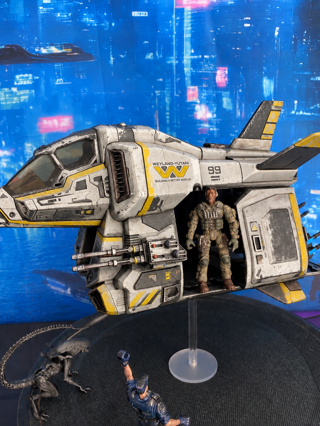 Aliens USCM Colonial Marines Weyland Yutani Dropship Vintage Collectible