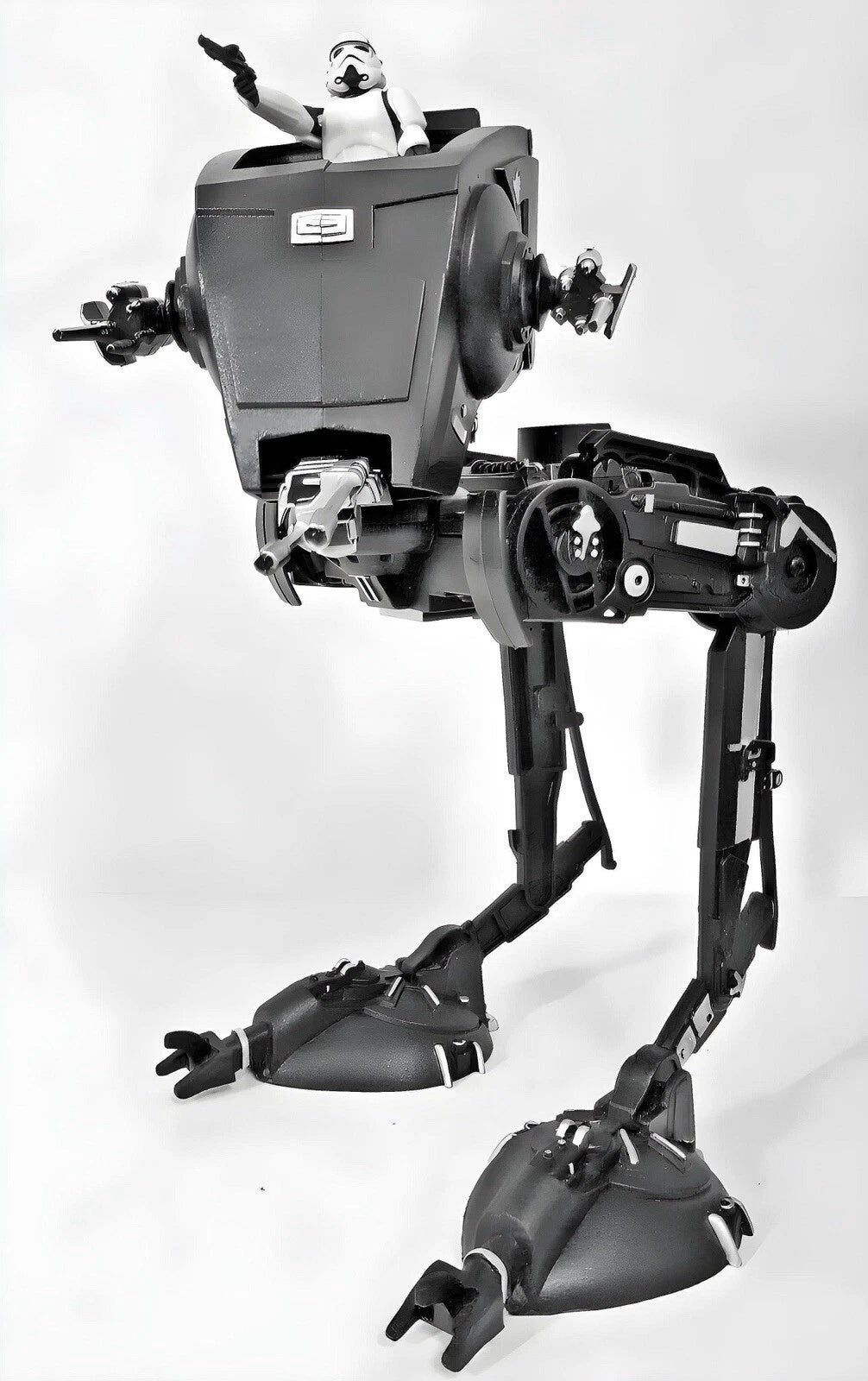 Night Warden custom Star Wars AT-ST - view 2