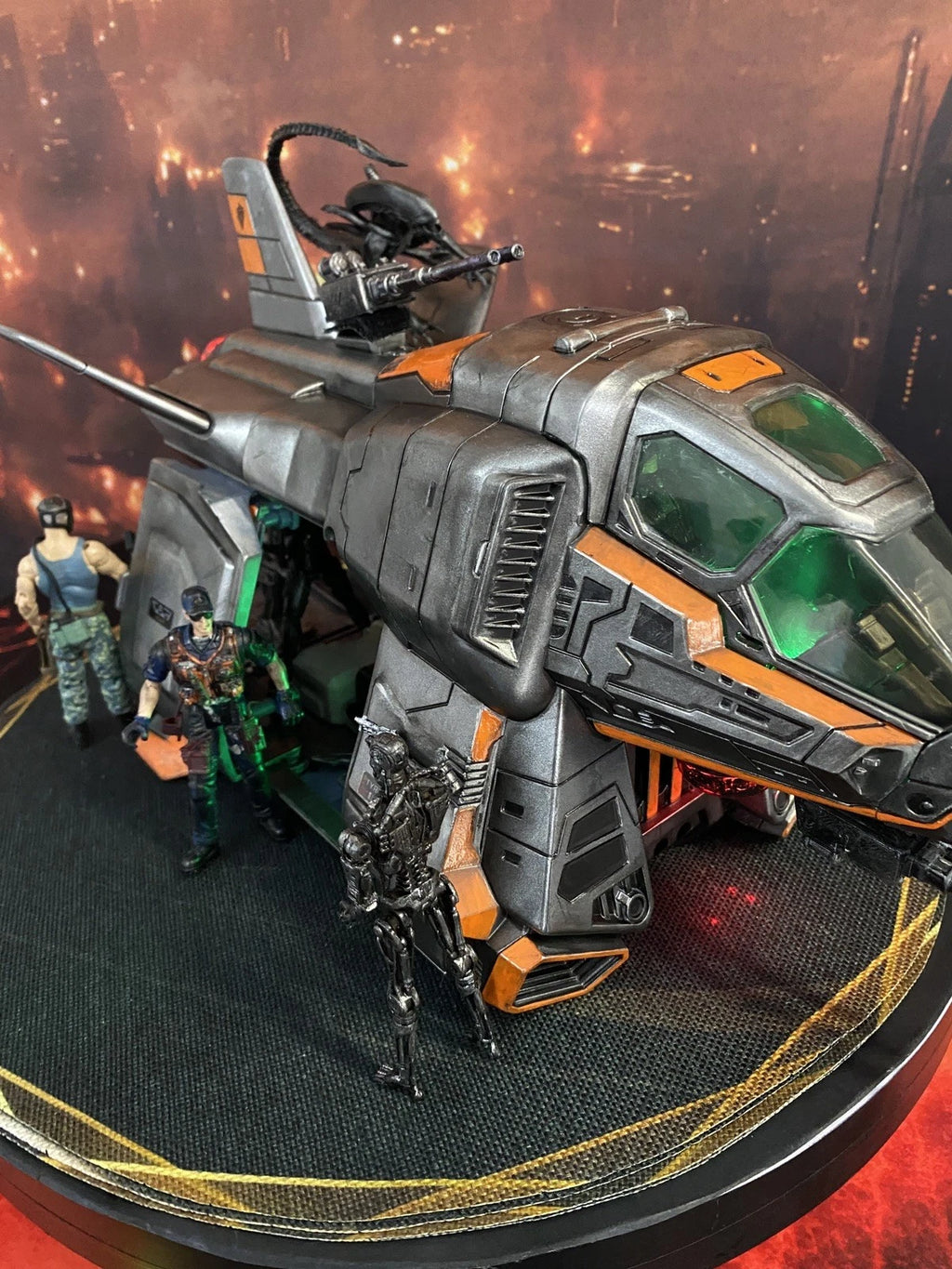 FURYAN SHADE-RUNNER Assault Shuttle Chronicles of Riddick Gunship Custom Painted