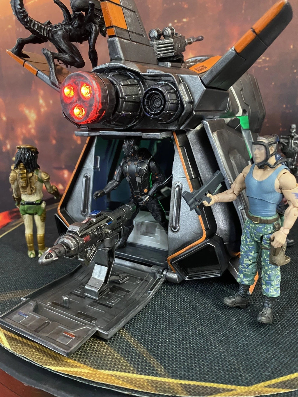 FURYAN SHADE-RUNNER Assault Shuttle Chronicles of Riddick Gunship Custom Painted