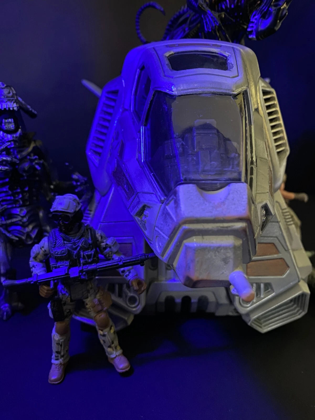 Aliens Dropship “Sulaco Wing” Custom Vintage Style Weyland Yutani Hadley’s Hope - view 21