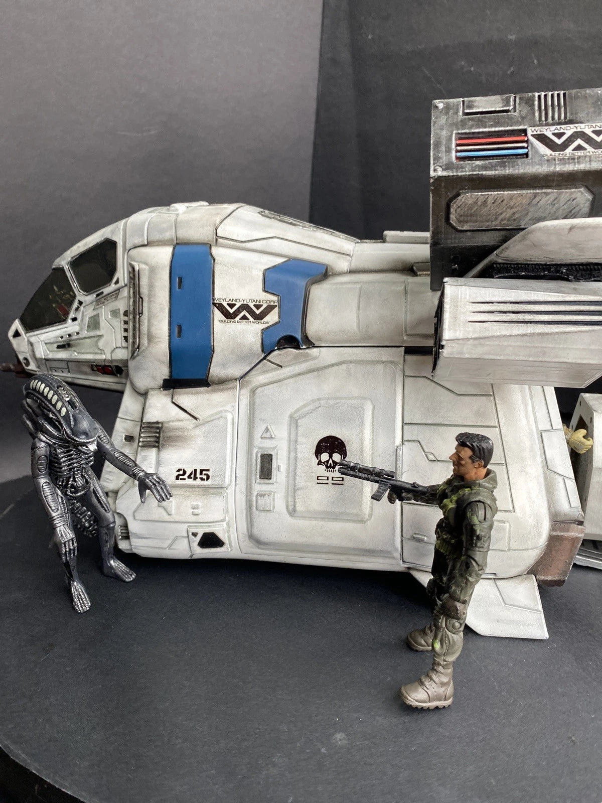 ALIENS CUSTOM GUNSHIP VEHICLE WEYLAND YUTANI COLONIAL MARINES ROMULUS 3.75