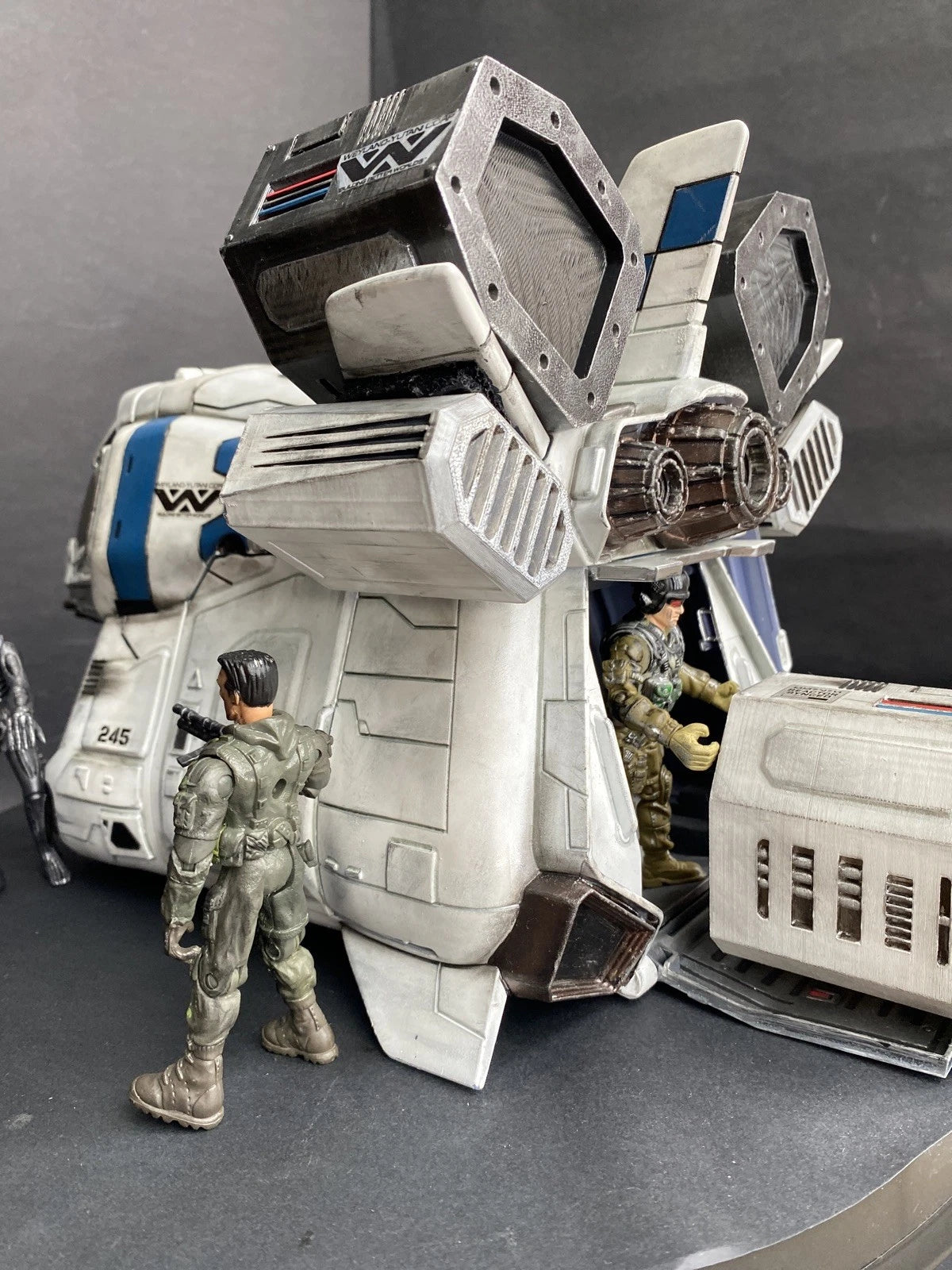 Terminator Resistance Gunship Hunter Killer Skynet Cyberdyne T800 Kenner Custom