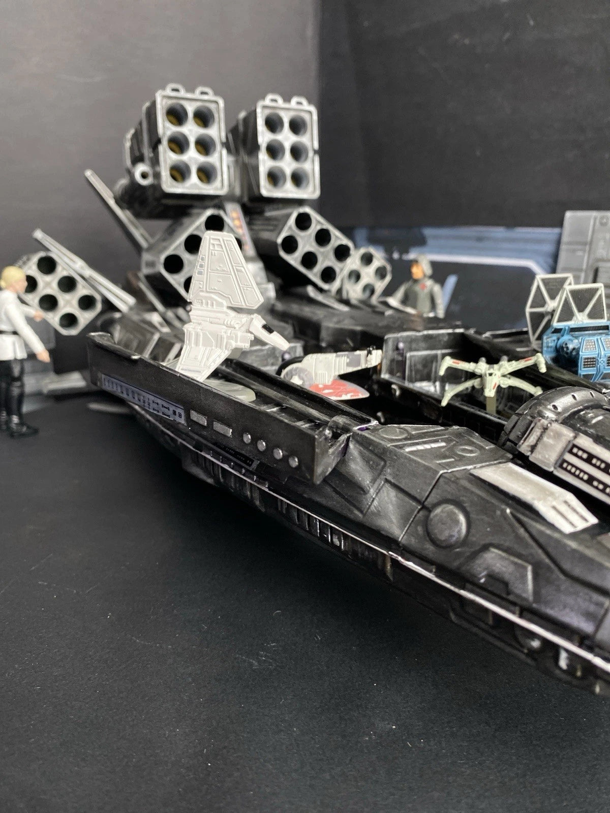 Mandalorian  – Custom Imperial Star Destroyer Executor Star Wars collectible