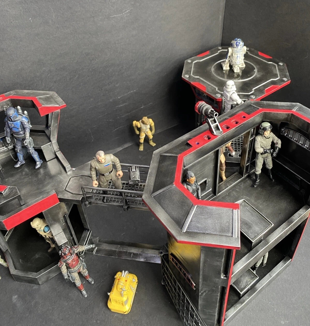 OUTPOST “KLENDATHU GATE” Starship Troopers Fortress Kenner Vintage collectible