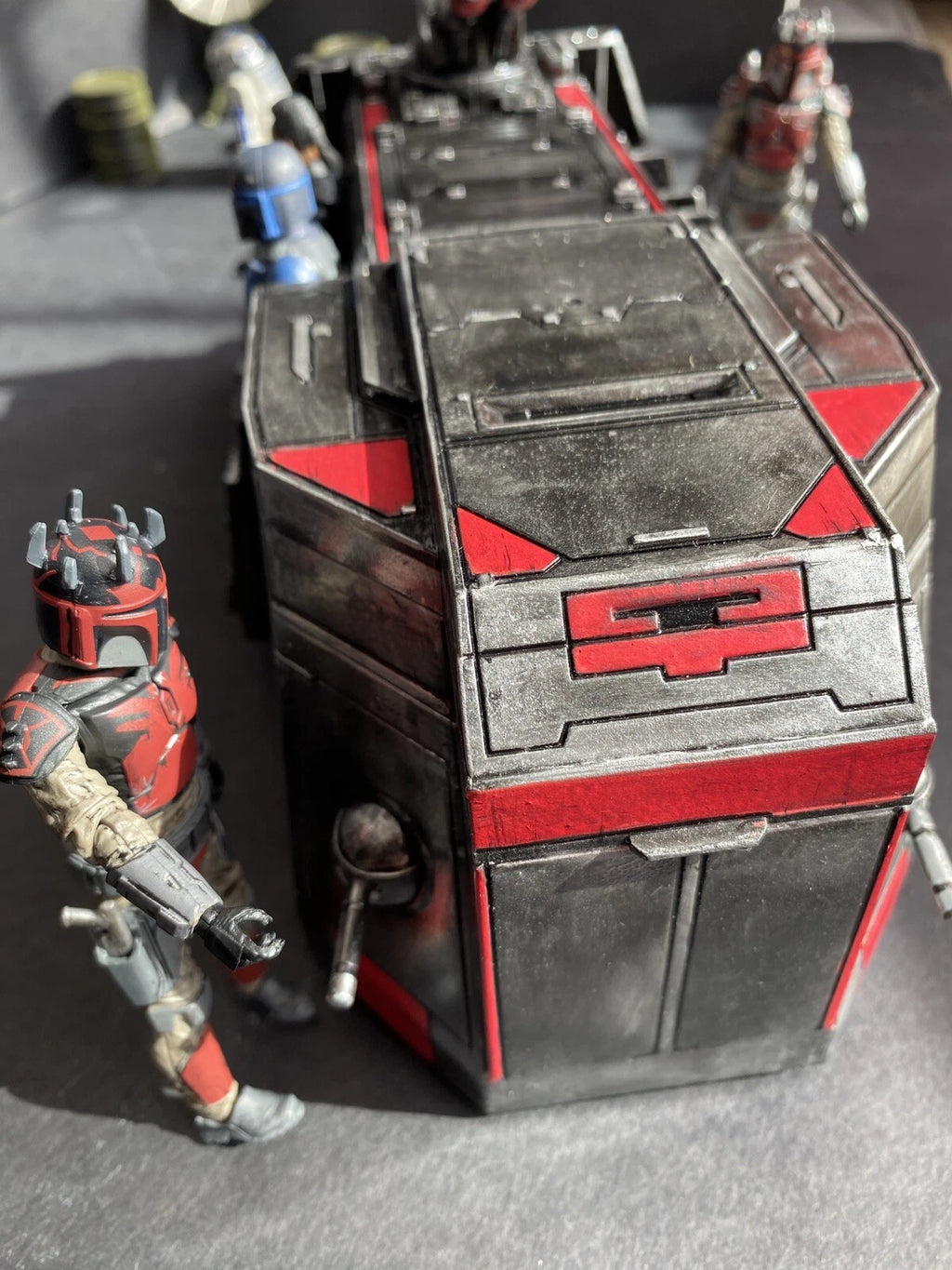 Star Wars Mandalorian Custom Troop Transport Boba Fett Darksaber Beskar Diorama