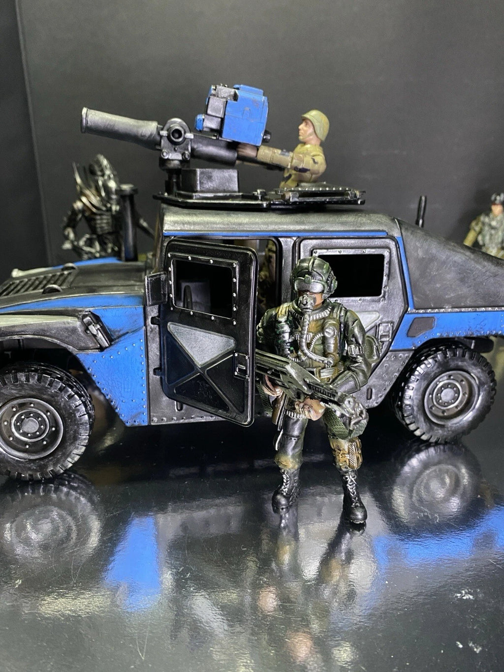 Aliens Hadley Hope Colonial Marines Truck Weyland Yutani Romulus Earth Neca