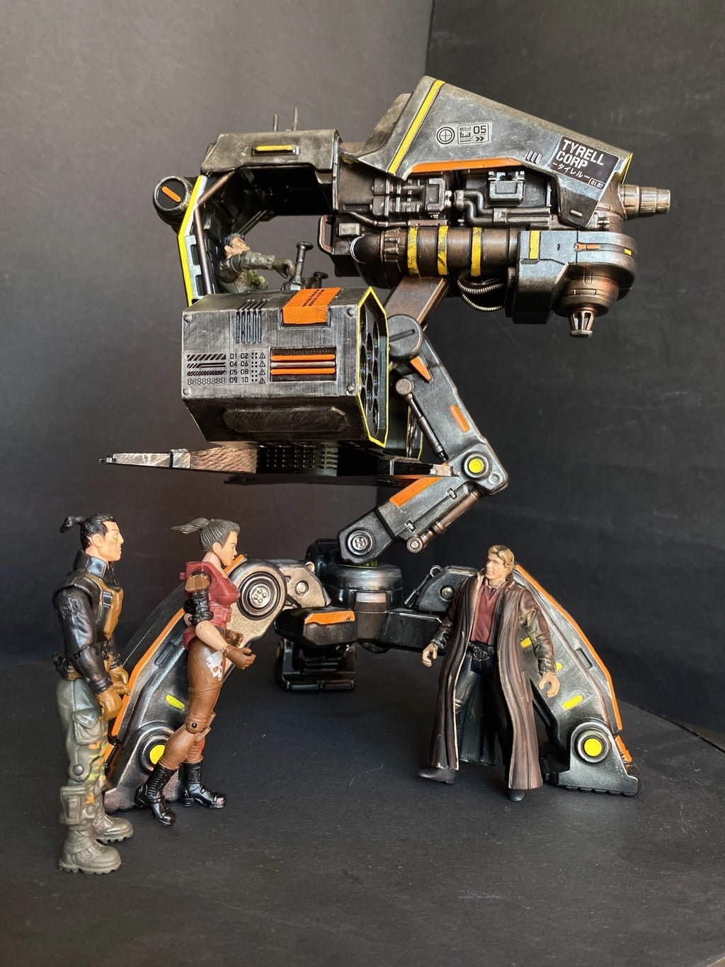 MaxTac SRW-9 “Crowd Hammer” — Cyberpunk 2077 Urban Pacification Walker 1/18