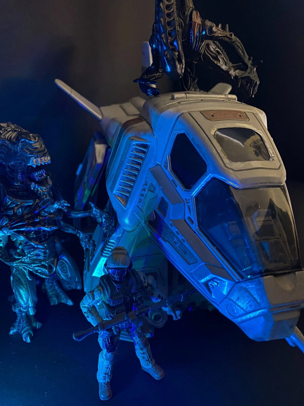 Aliens Dropship “Sulaco Wing” Custom Vintage Style Weyland Yutani Hadley’s Hope - view 22