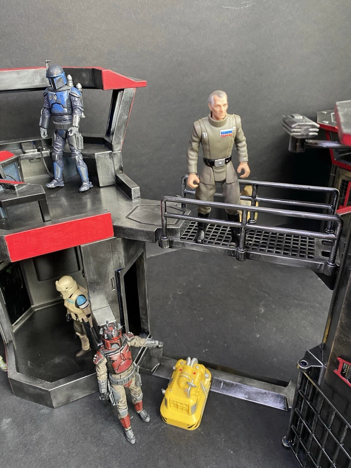 OUTPOST “KLENDATHU GATE” Starship Troopers Fortress Kenner Vintage collectible