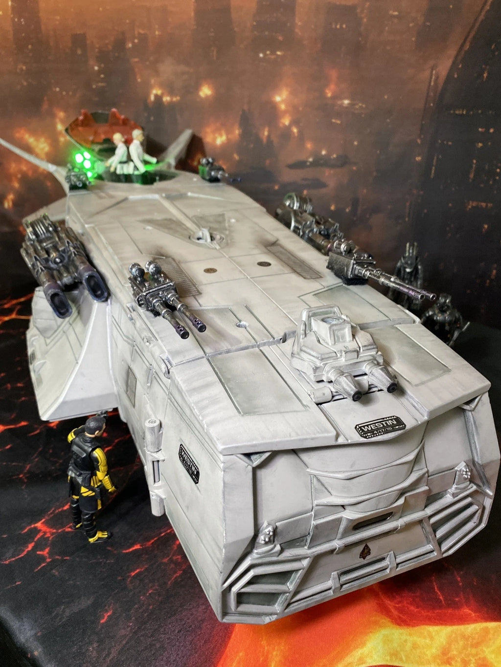 LITANY OF IRON  “GREEN-LOCK” Gunship | Warhammer 40K vintage diorama custom
