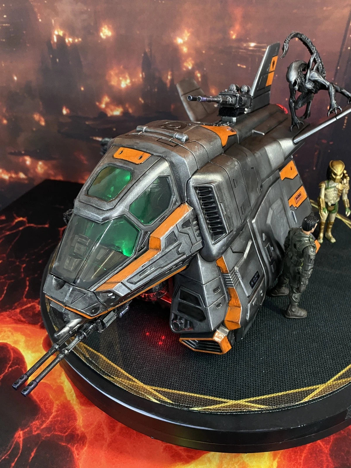 FURYAN SHADE-RUNNER Assault Shuttle Chronicles of Riddick Gunship Custom Painted
