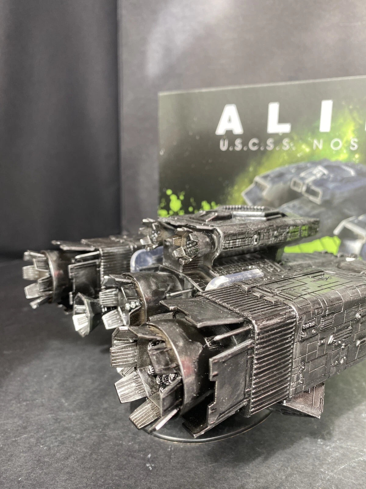 Alien Nostromo Weyland Yutani Neca Vintage Kenner Rare Collectible Custom
