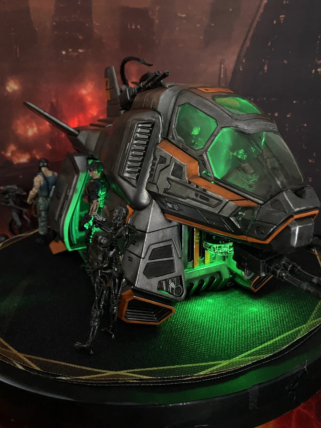 FURYAN SHADE-RUNNER Assault Shuttle Chronicles of Riddick Gunship Custom Painted