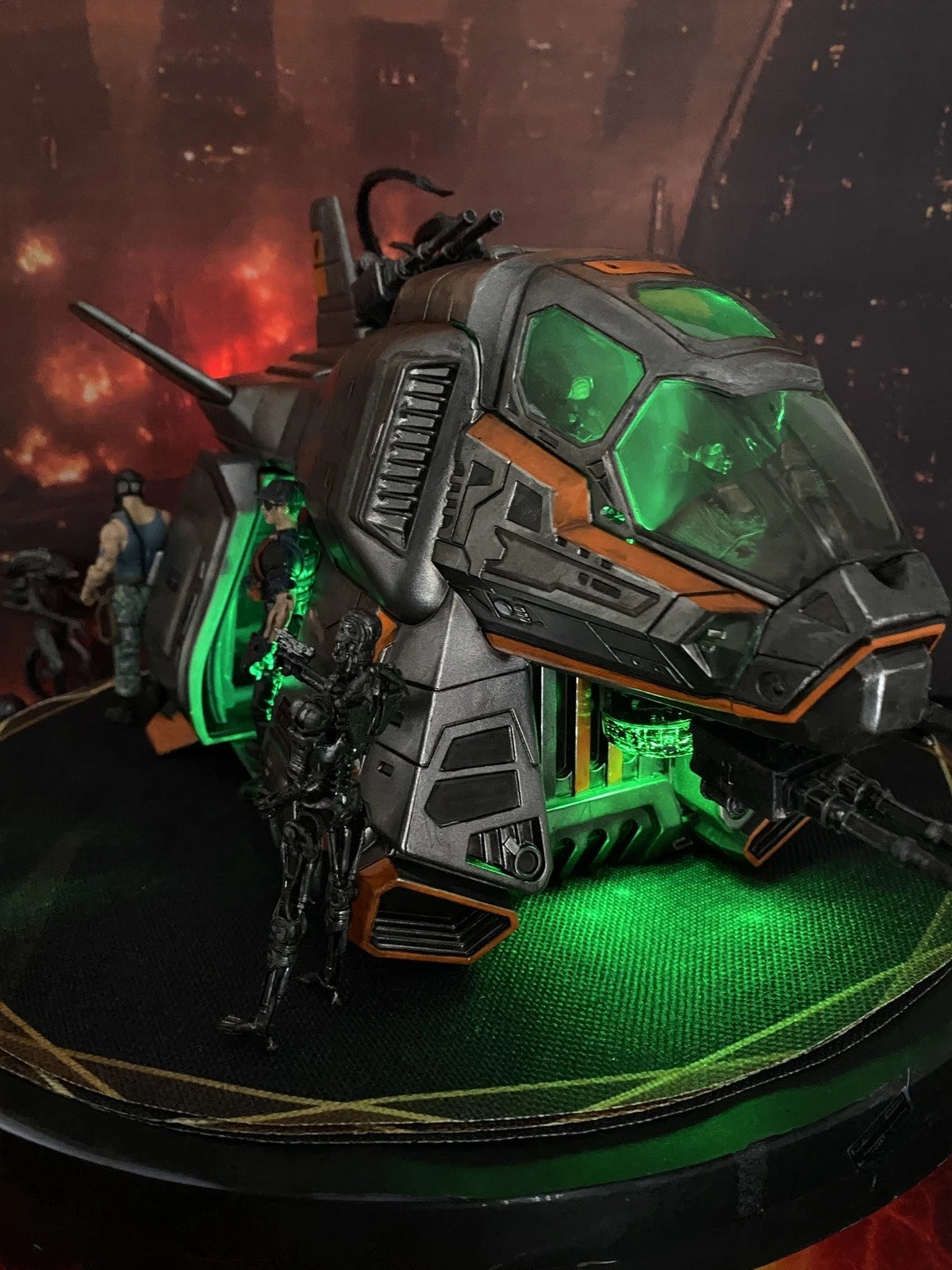 FURYAN SHADE-RUNNER Assault Shuttle Chronicles of Riddick Gunship Custom Painted
