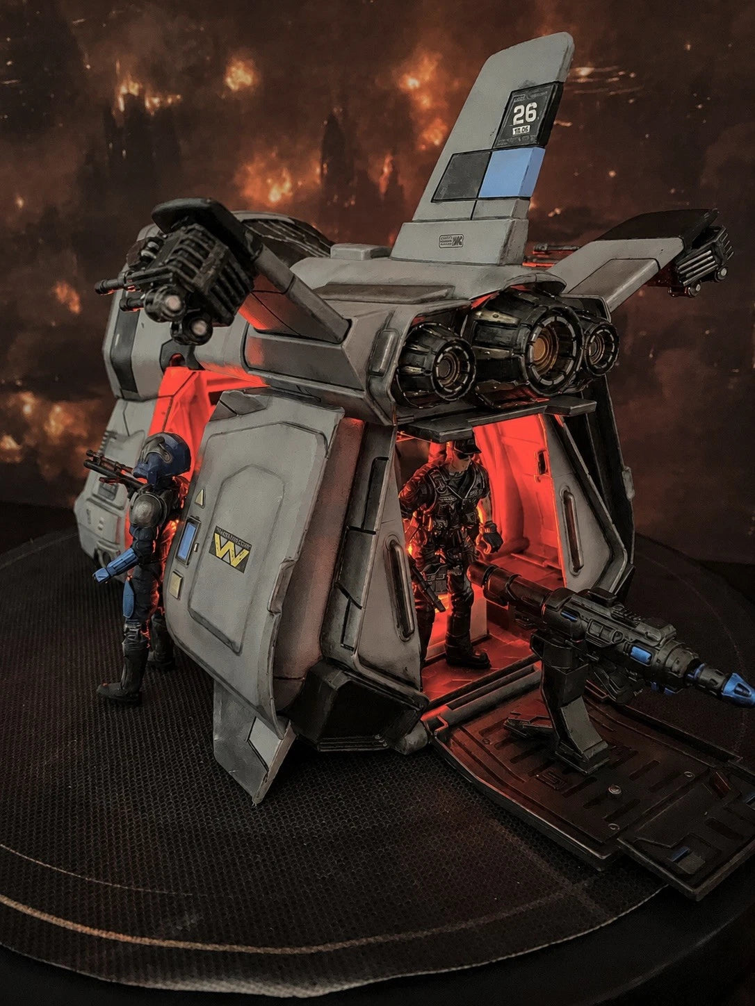 K-26 | Custom Aliens Weyland-Yutani Gunship Diorama  Prometheus Alien Earth