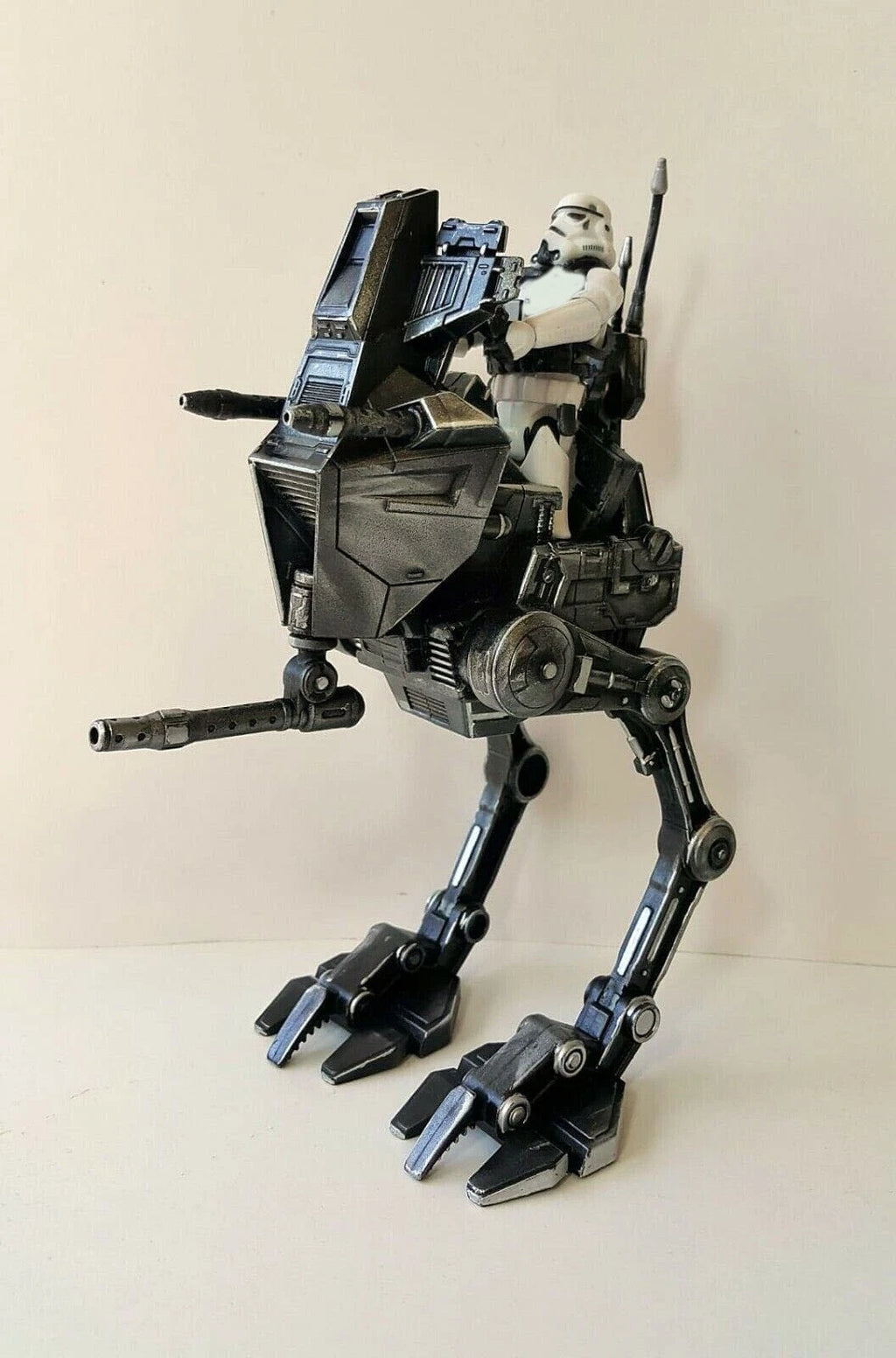 Star Wars Imperial Andor AT-RT Obsidian Stalker – Empire Kenner Sith Vintage