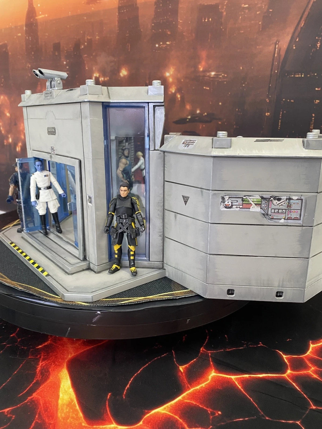 Stranger Things WARD-6 “HAWTHORNE ANNEX” | Blacksite Medical Containment Diorama
