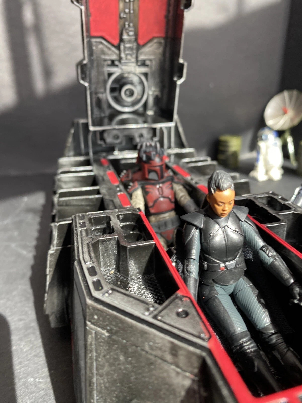 Star Wars Mandalorian Custom Troop Transport Boba Fett Darksaber Beskar Diorama