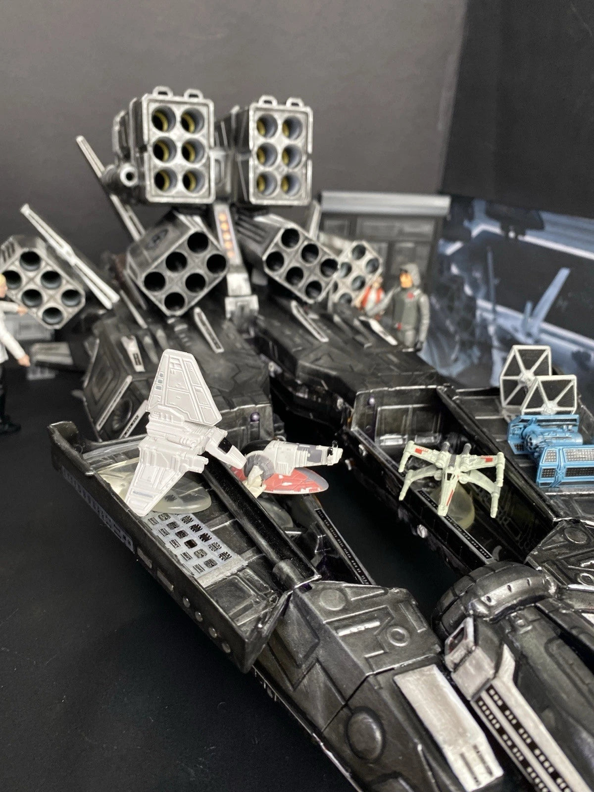 Mandalorian  – Custom Imperial Star Destroyer Executor Star Wars collectible