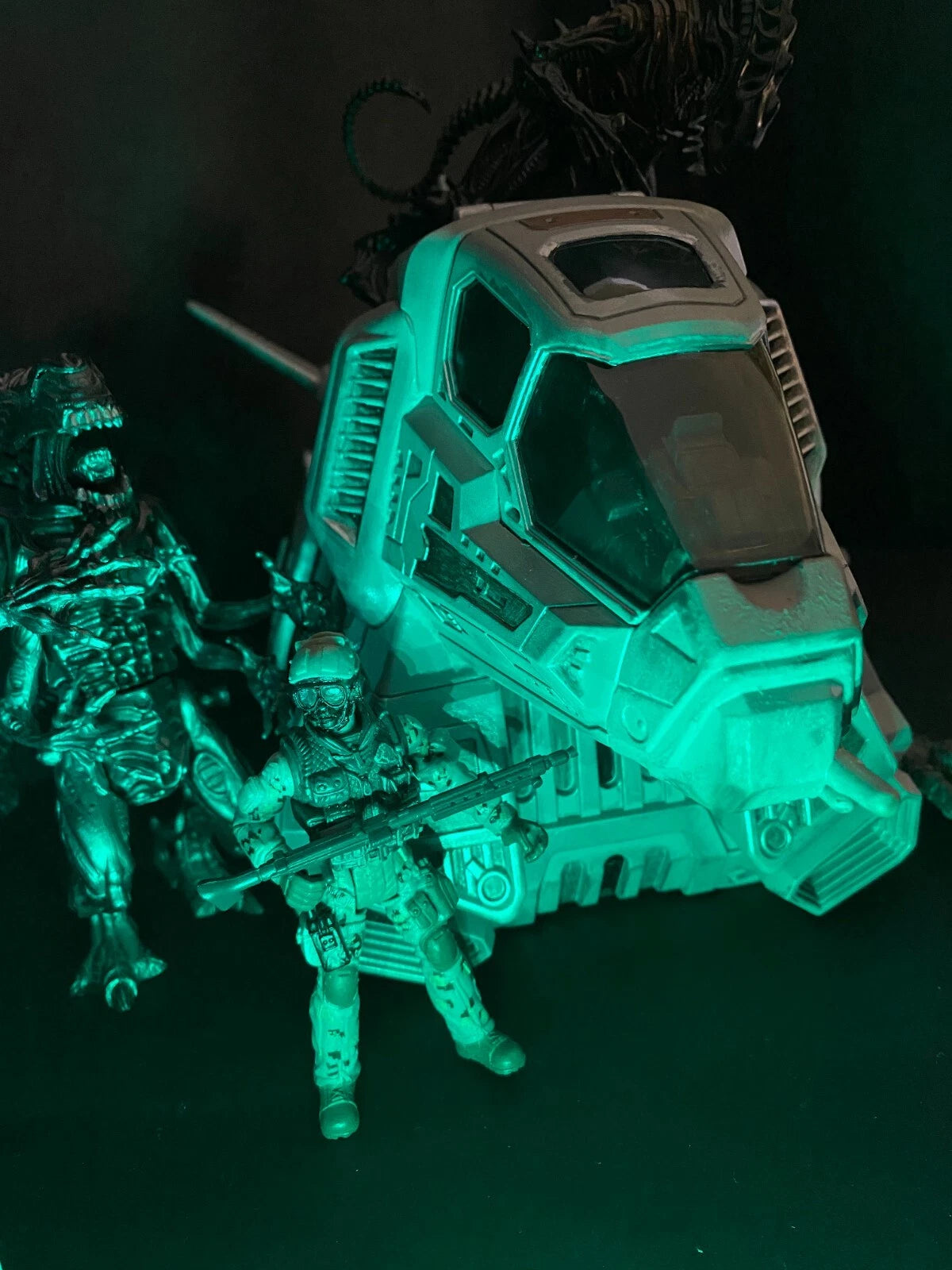 Aliens Dropship “Sulaco Wing” Custom Vintage Style Weyland Yutani Hadley’s Hope - view 7