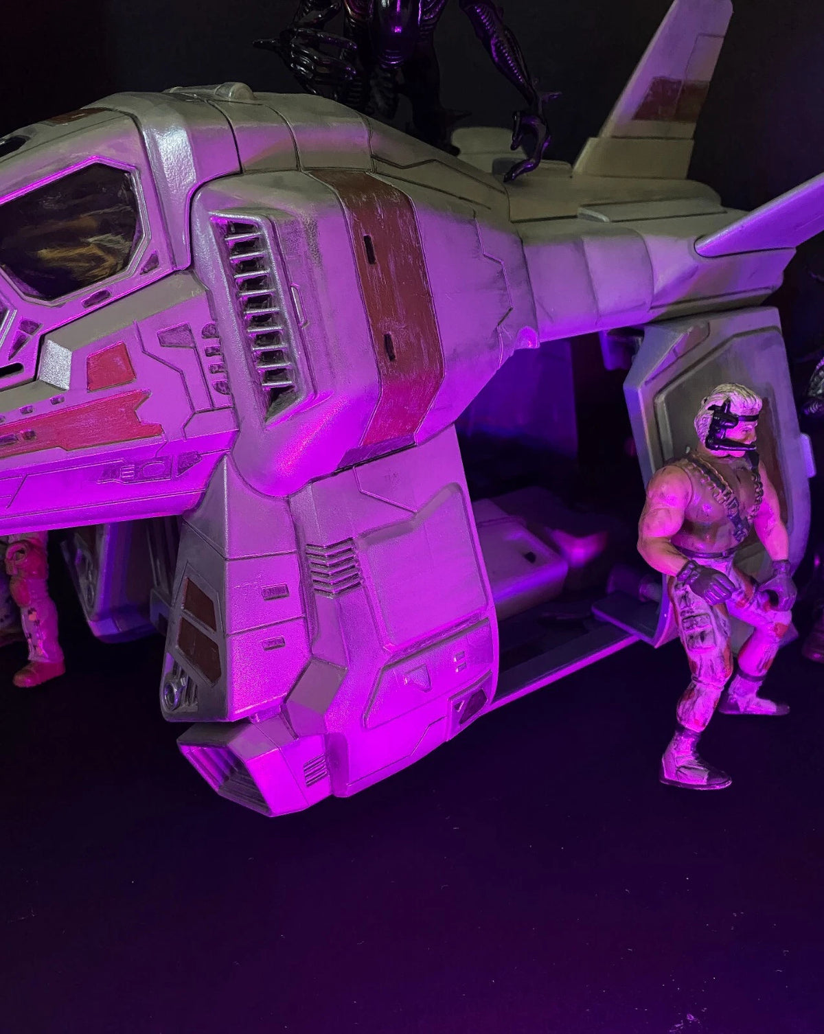 Aliens Dropship “Sulaco Wing” Custom Vintage Style Weyland Yutani Hadley’s Hope - view 23