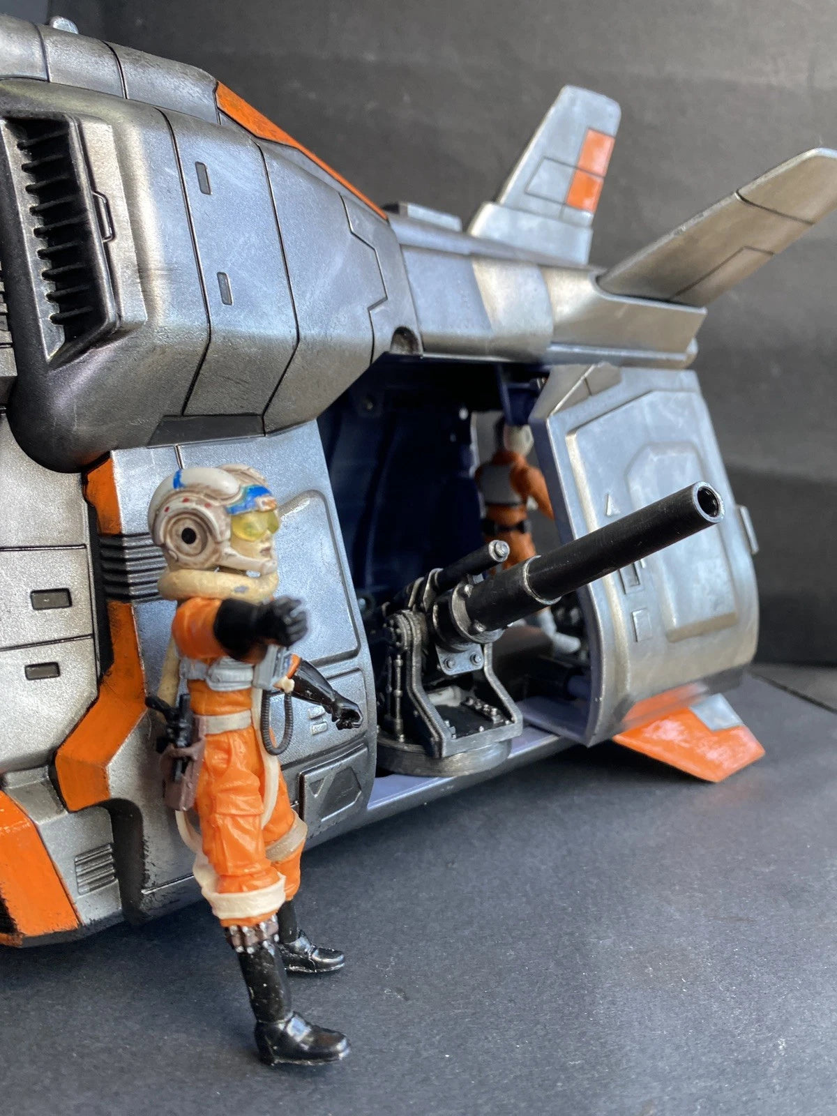 InGen “Raptor Warden” Hazard Shuttle | Custom Jurassic Park Gunship Diorama