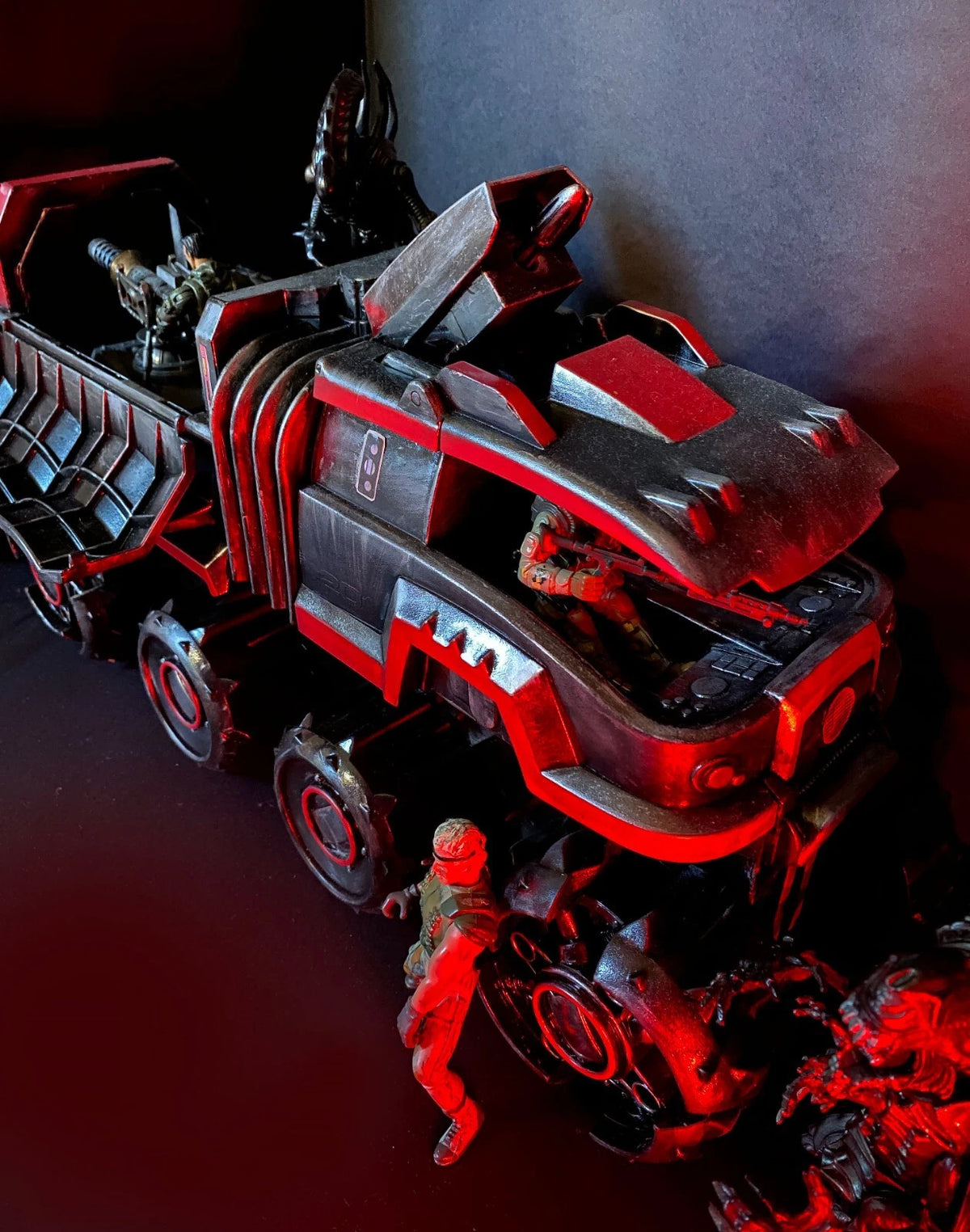Redline Warden Resident Evil Biohazard Response Gun Truck Custom Diorama Vehicle
