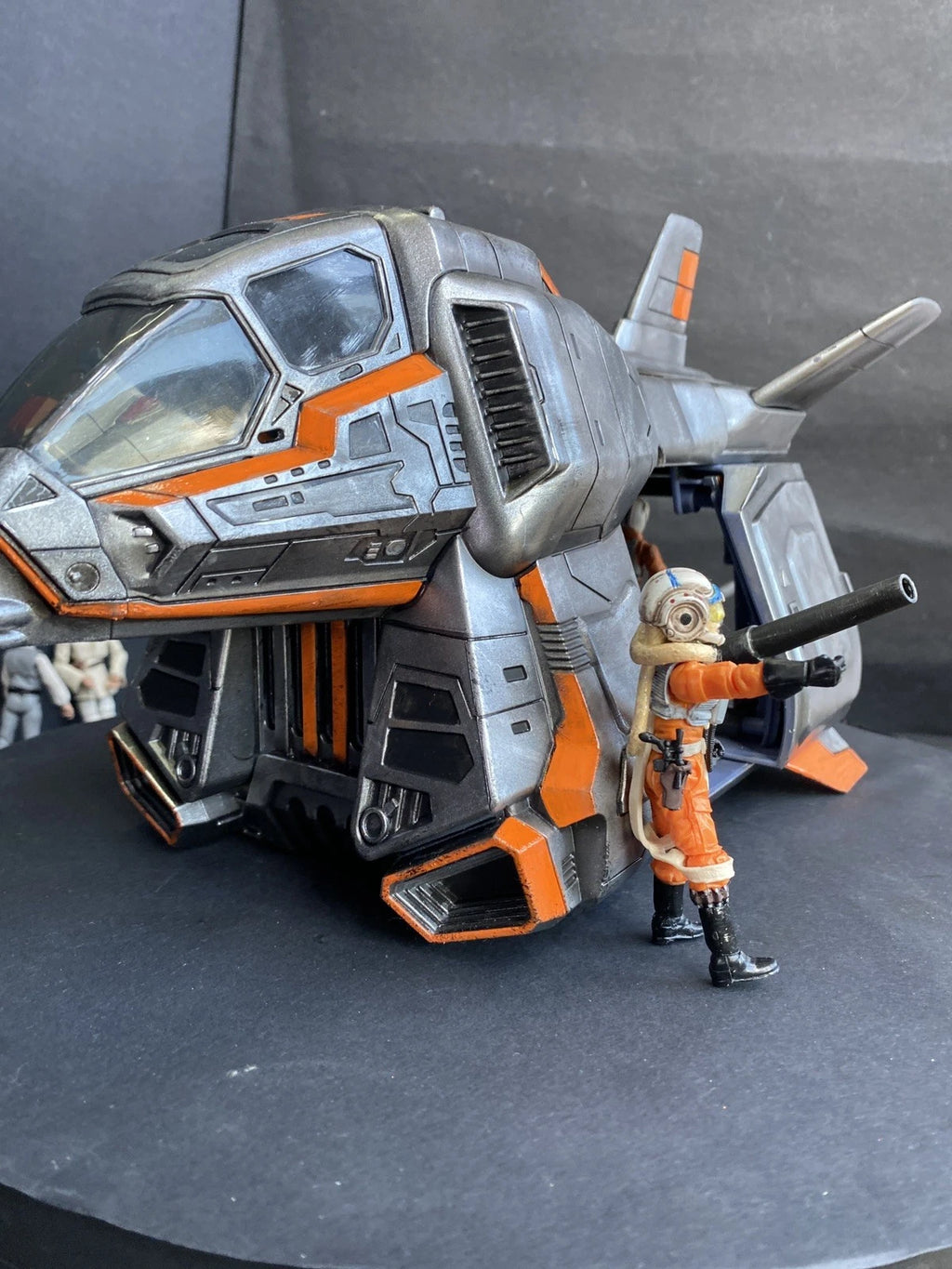 InGen “Raptor Warden” Hazard Shuttle | Custom Jurassic Park Gunship Diorama