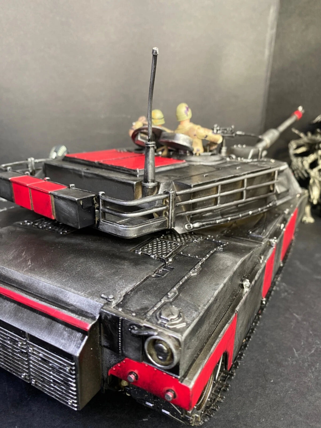 Aliens Colonial Marines APC Xenomorph Weyland Yutani Hadleys Hope Romulus Tank