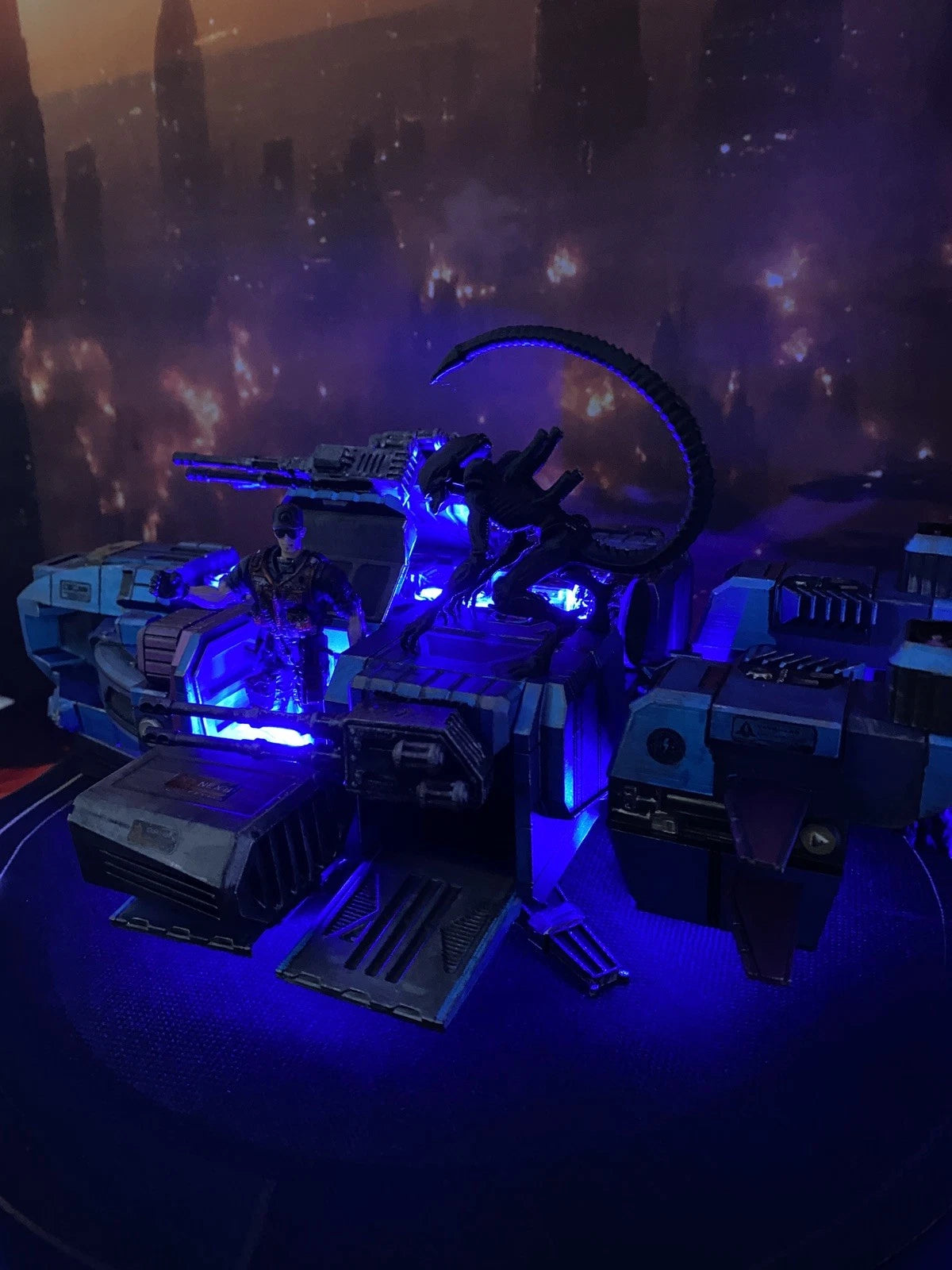 Aliens Weyland Yutani Siege Lander | Custom Colonial Marine Gunship Romulus APC