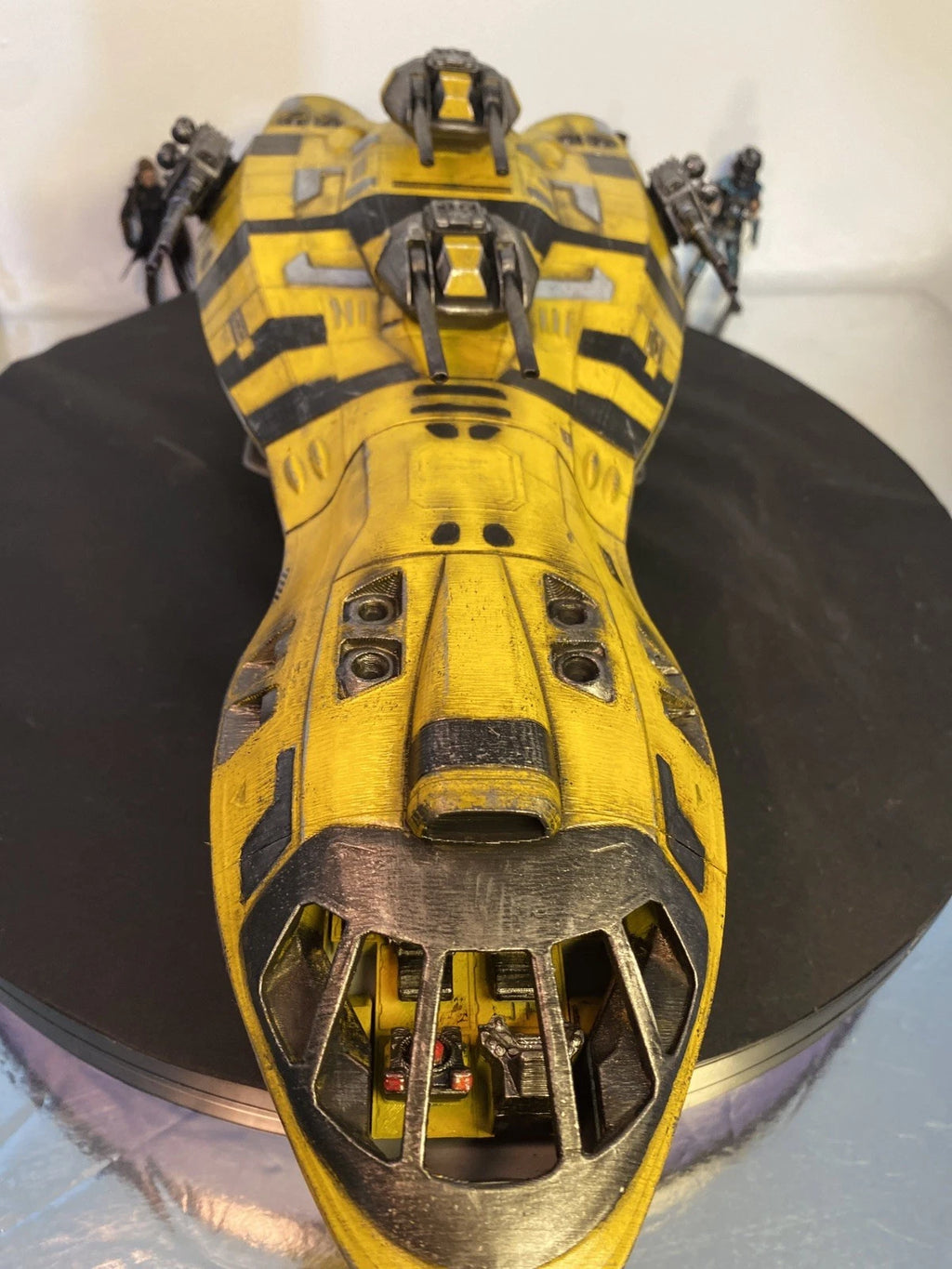 Razor Leaf Gunship – AVATAR RDA Hazard-Stripe VTOL / Pandora Fire Ash Custom
