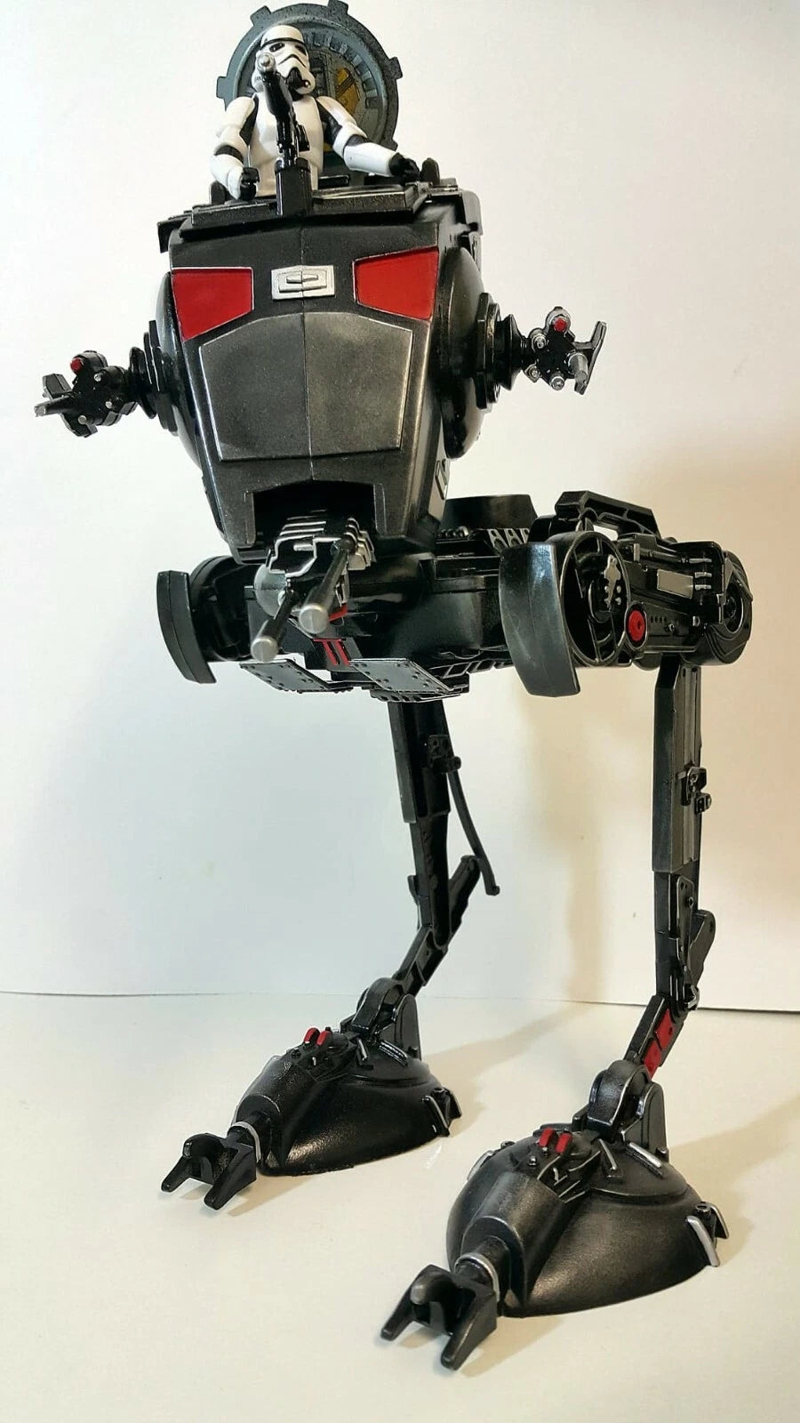 Crimson Warden – Star Wars Imperial Walker 3.75” AT-ST Vintage Collection Kenner - view 3