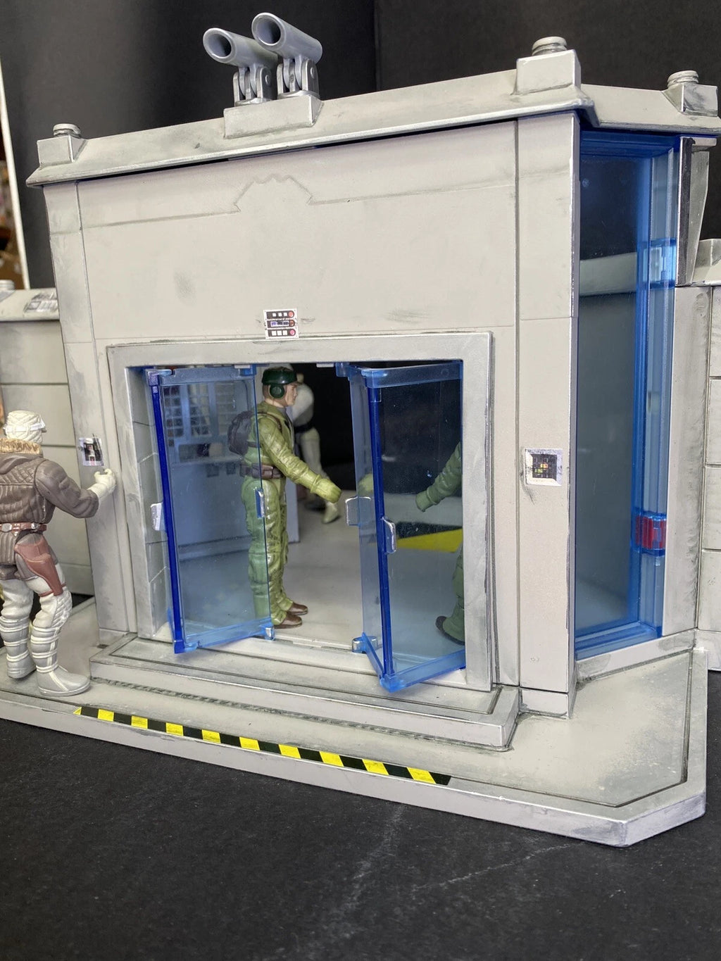 Star Wars Hoth Rebel Base Diorama Empire Strikes Back Medical Bay Kenner Custom