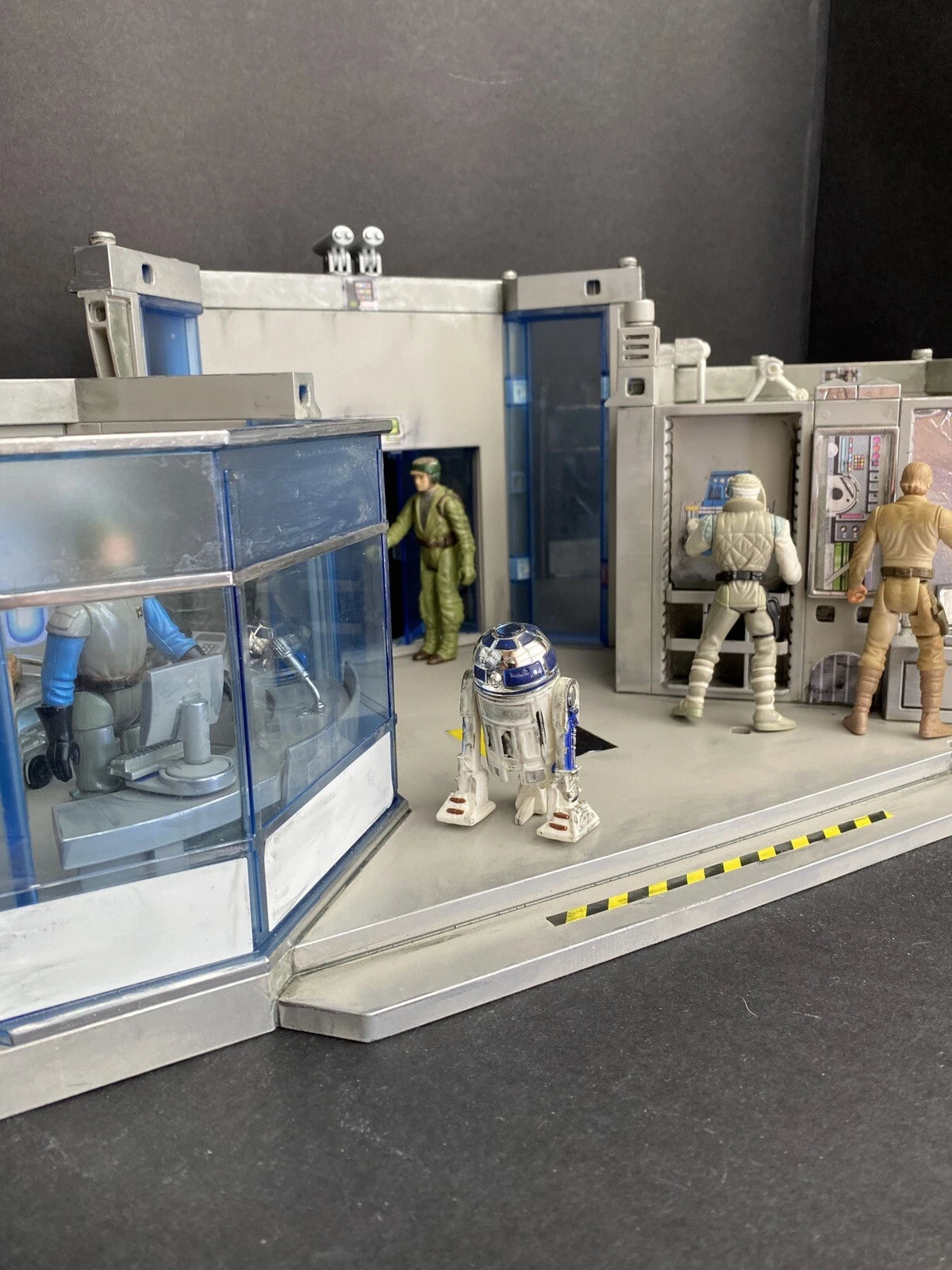 Star Wars Hoth Rebel Base Diorama Empire Strikes Back Medical Bay Kenner Custom