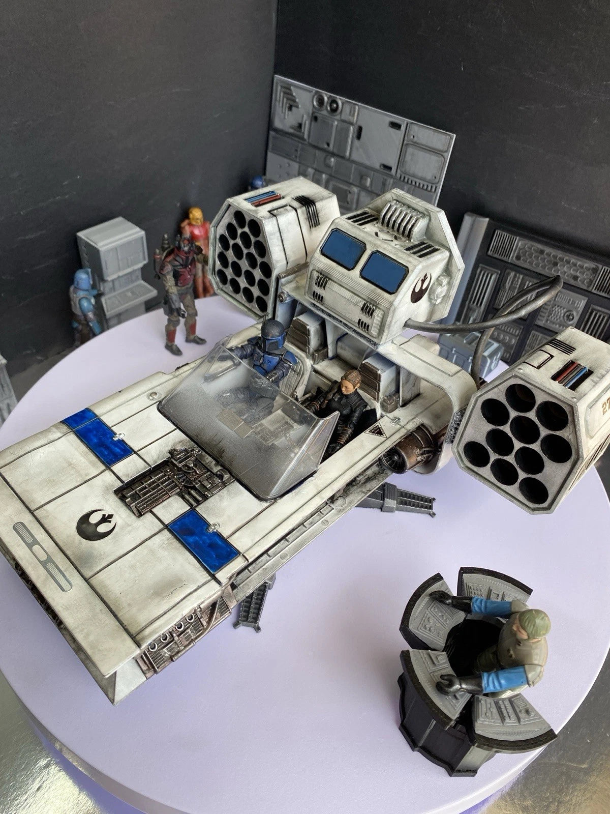 Rebel Assault Cruiser “Talon V-7” – Custom Andor Era Land Speeder Star Wars