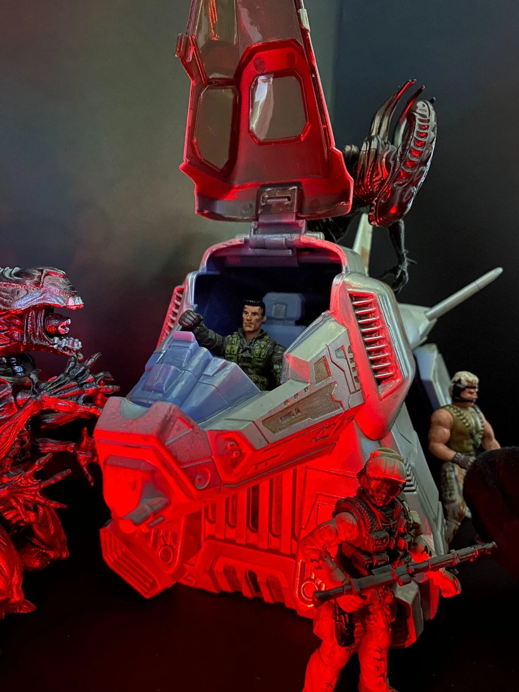 Aliens Dropship “Sulaco Wing” Custom Vintage Style Weyland Yutani Hadley’s Hope - view 18