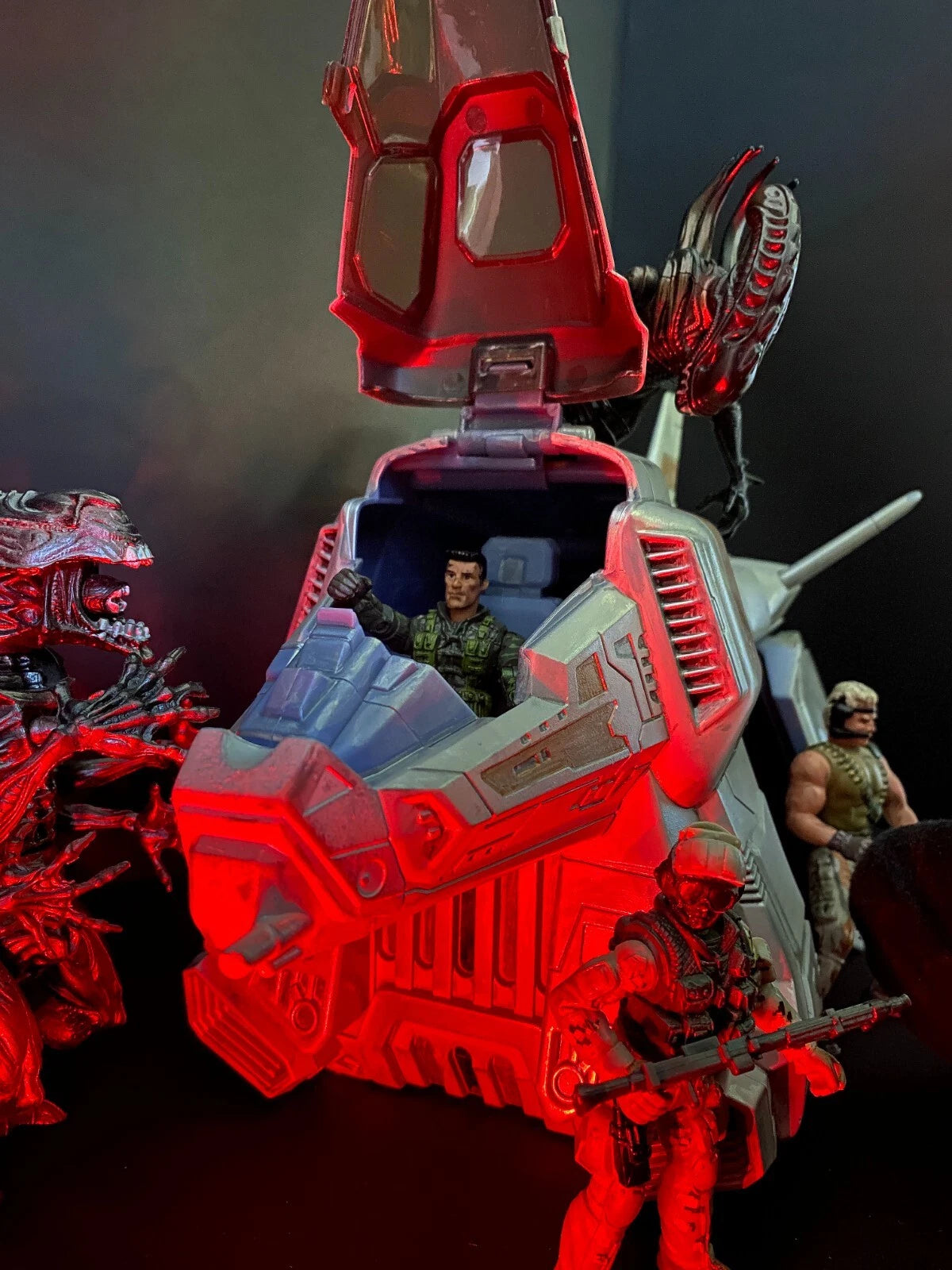 Aliens Dropship “Sulaco Wing” Custom Vintage Style Weyland Yutani Hadley’s Hope - view 18