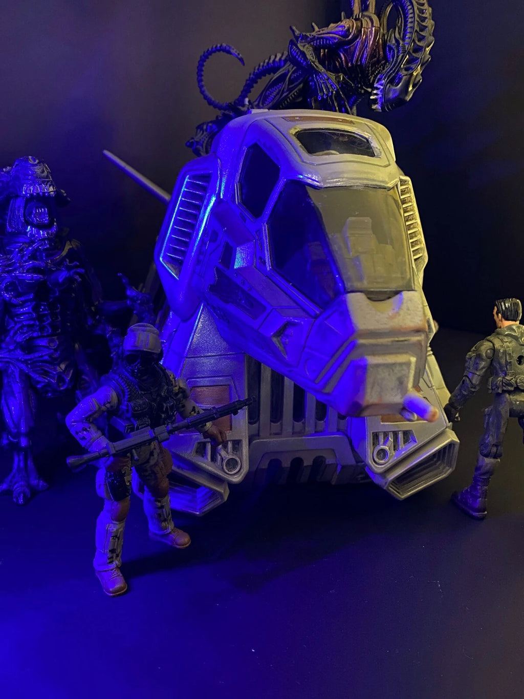 Aliens Dropship “Sulaco Wing” Custom Vintage Style Weyland Yutani Hadley’s Hope - view 6