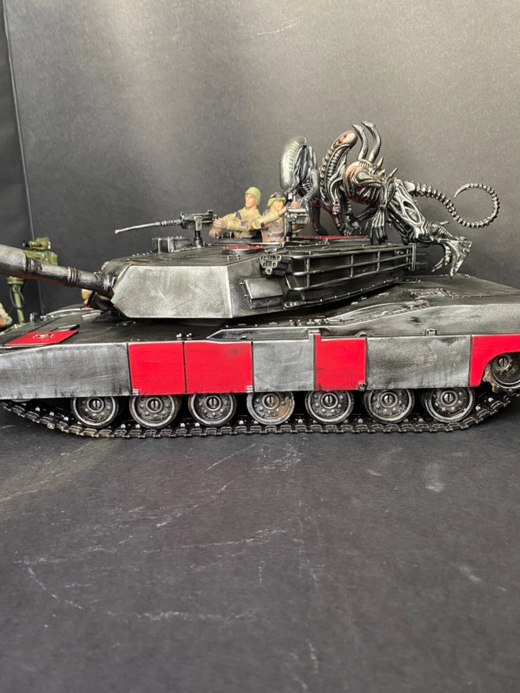Aliens Colonial Marines APC Xenomorph Weyland Yutani Hadleys Hope Romulus Tank