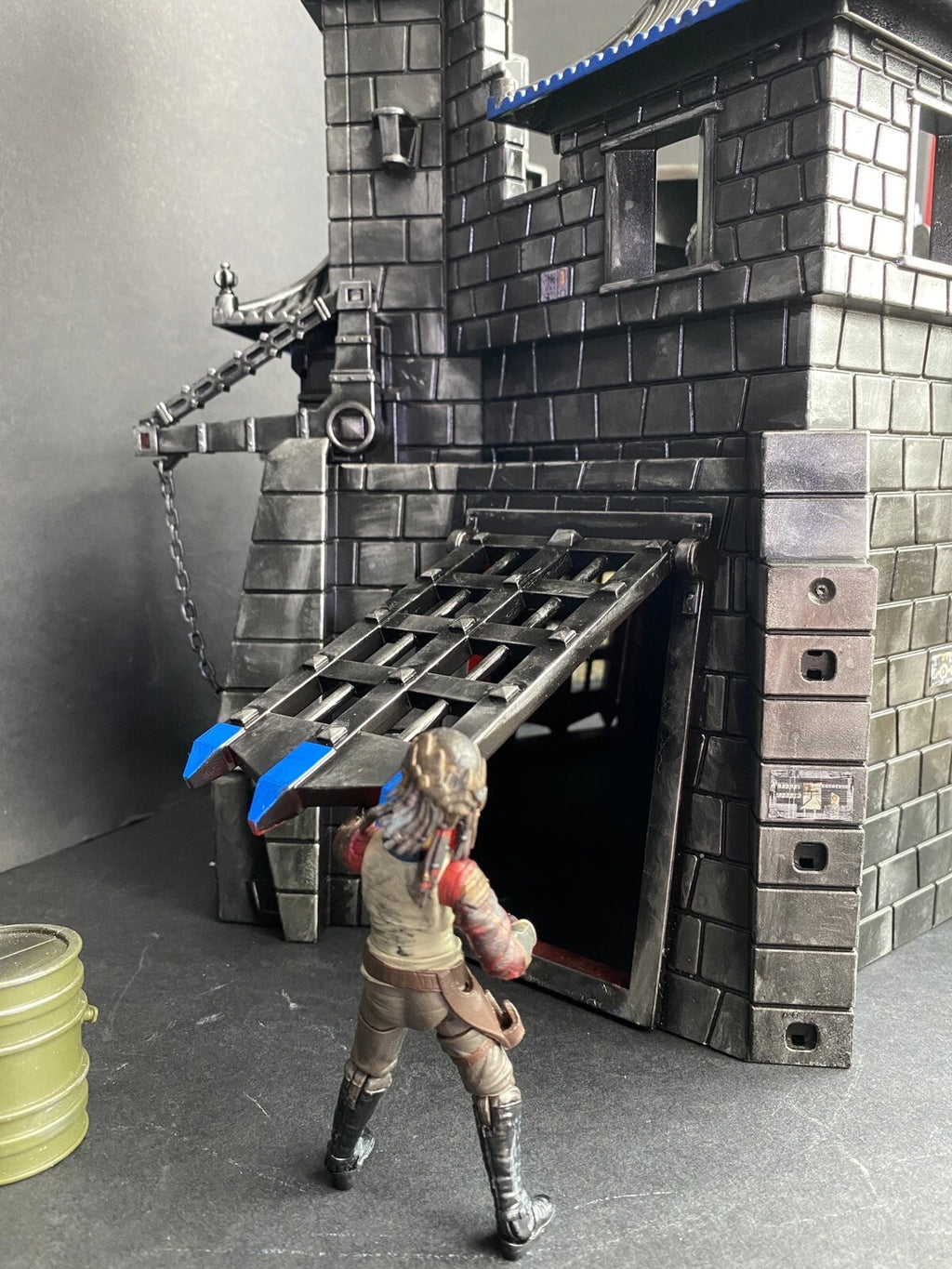 Mad Max Gas Town Diorama Road Warrior Furiosa Fury Road Custom Collectible