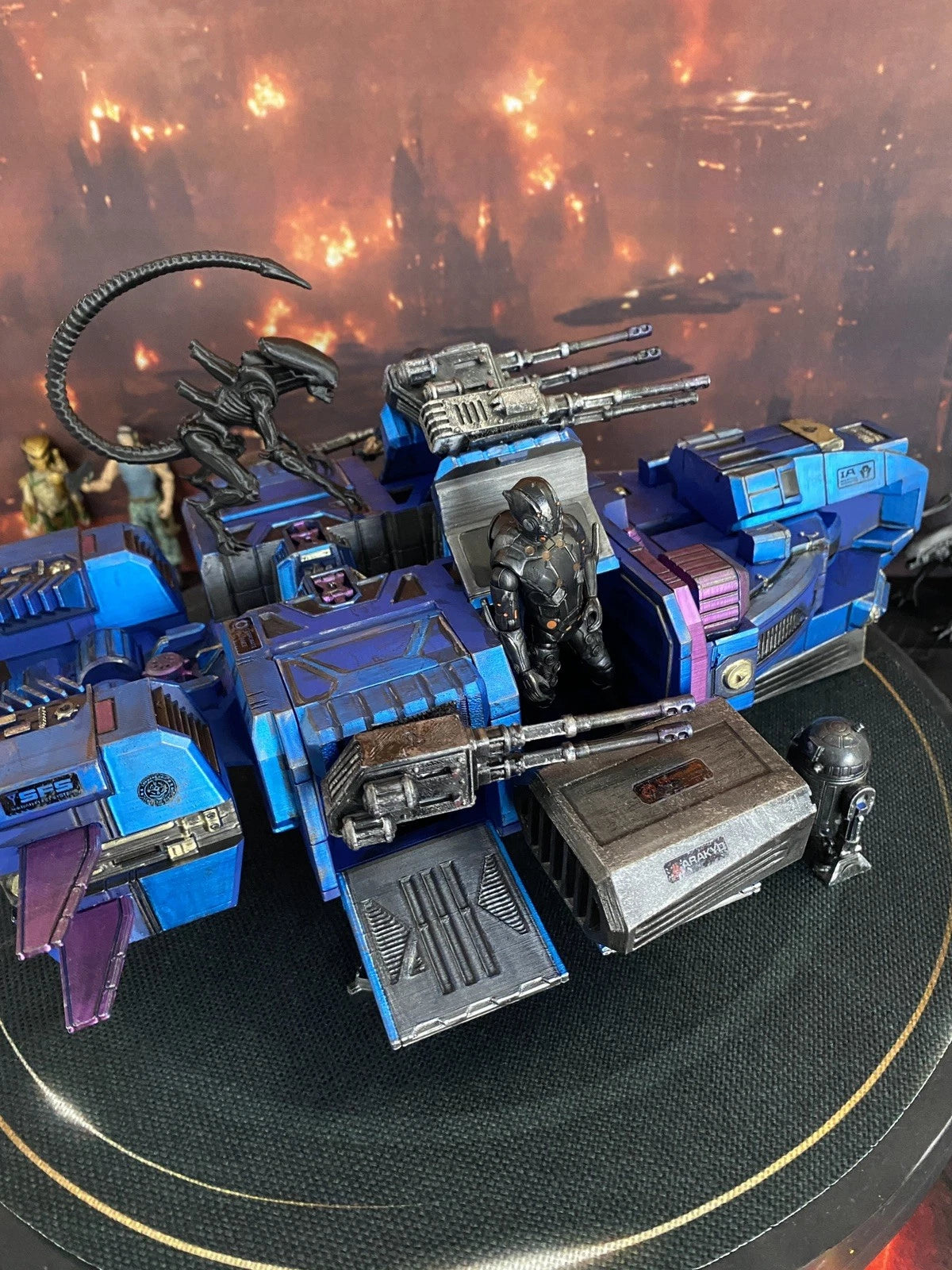 Aliens Weyland Yutani Siege Lander | Custom Colonial Marine Gunship Romulus APC