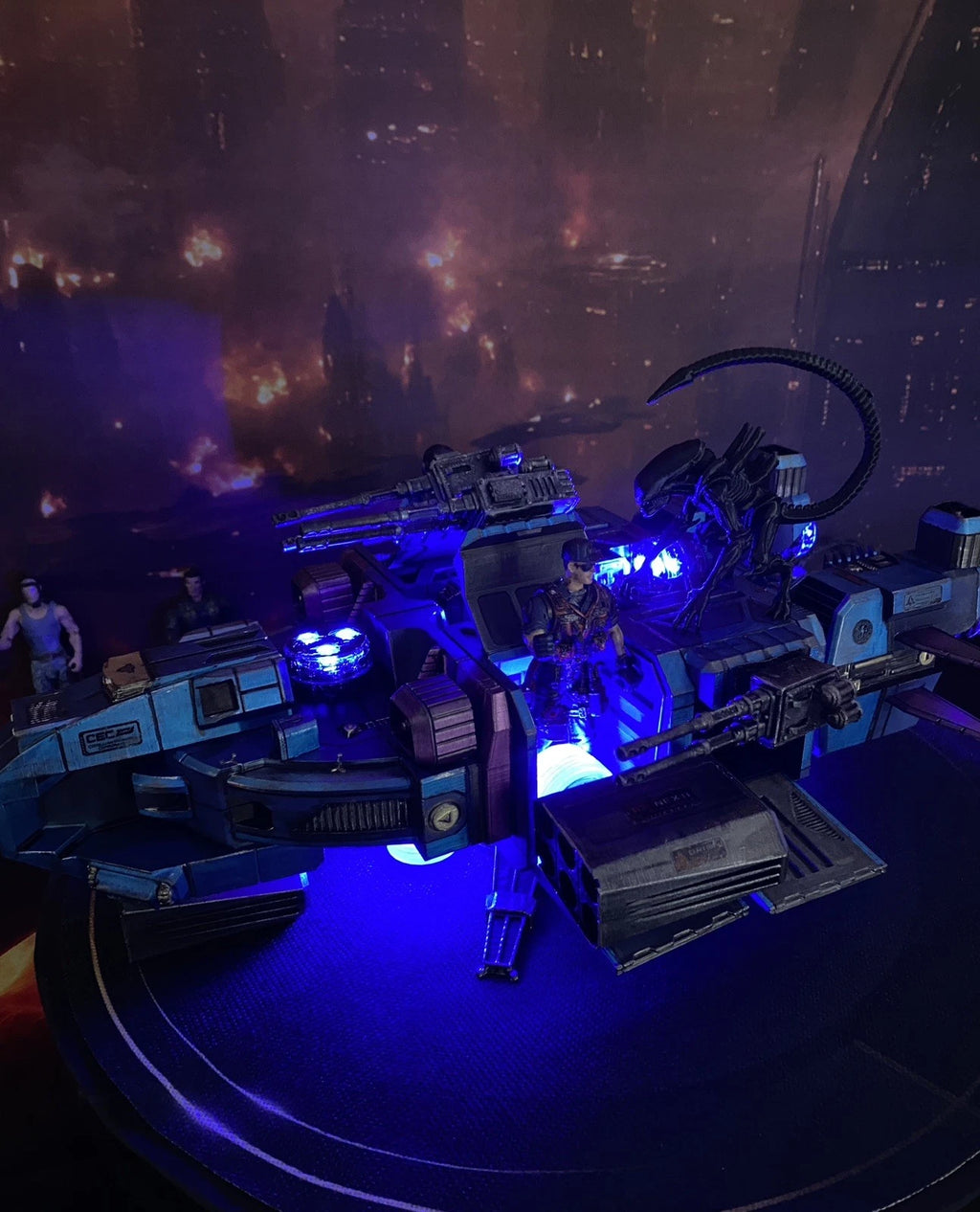 Aliens Weyland Yutani Siege Lander | Custom Colonial Marine Gunship Romulus APC