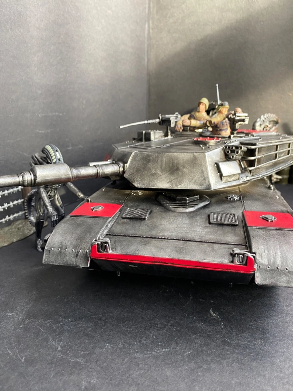 Aliens Colonial Marines APC Xenomorph Weyland Yutani Hadleys Hope Romulus Tank