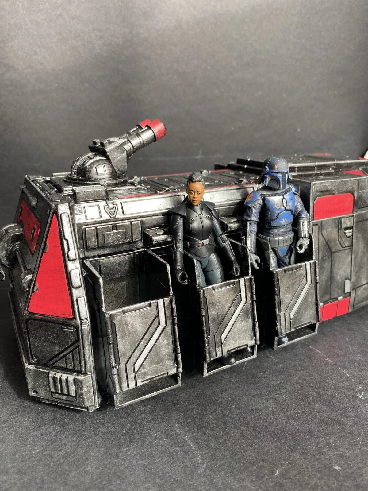 Star Wars Mandalorian Custom Troop Transport Boba Fett Darksaber Beskar Diorama