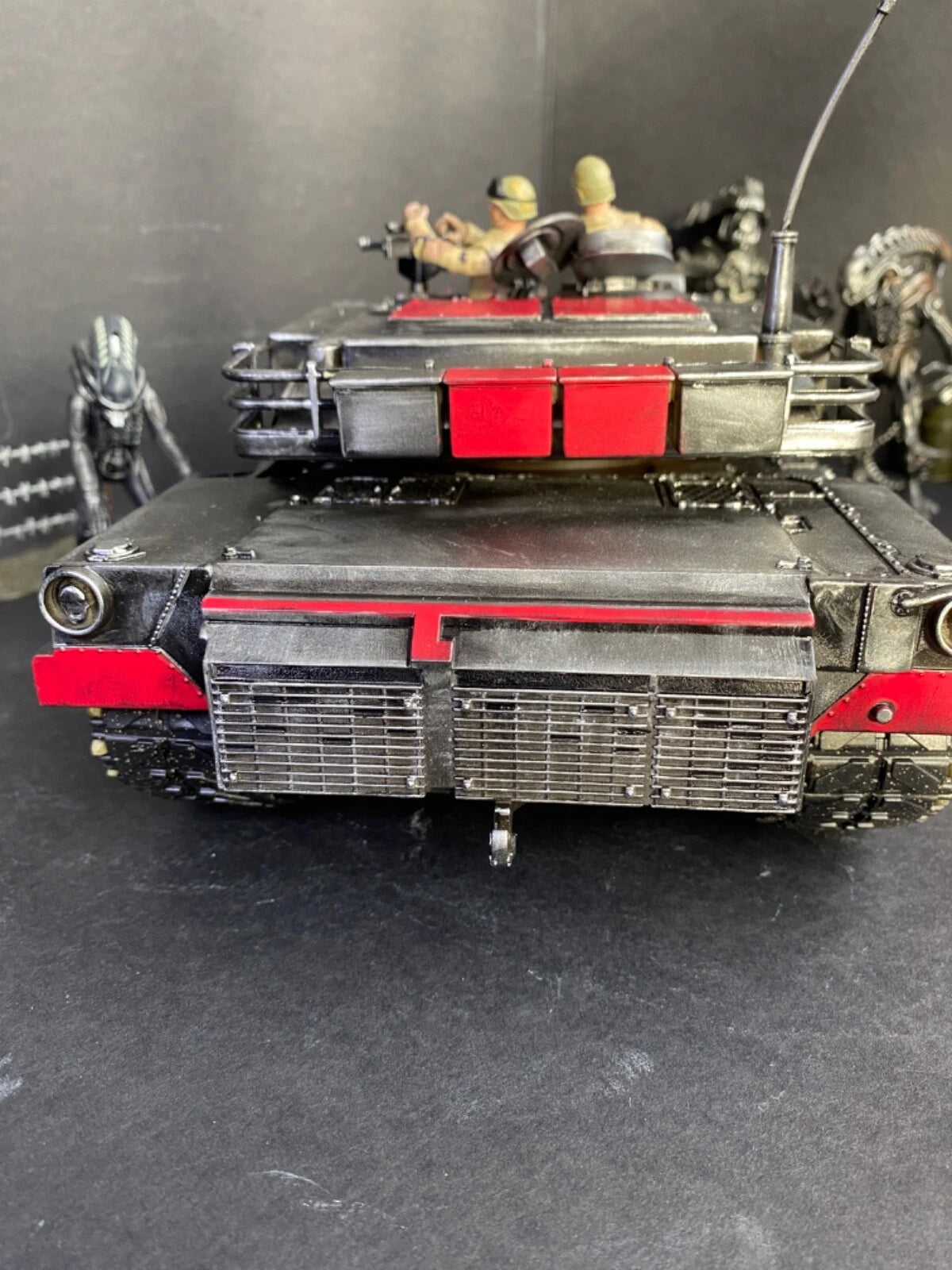 Aliens Colonial Marines APC Xenomorph Weyland Yutani Hadleys Hope Romulus Tank