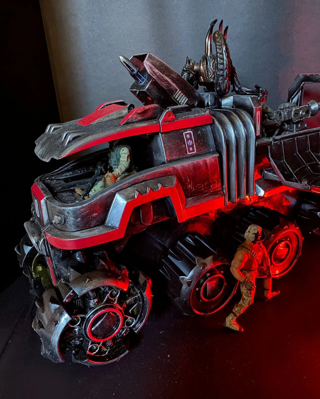 Redline Warden Resident Evil Biohazard Response Gun Truck Custom Diorama Vehicle