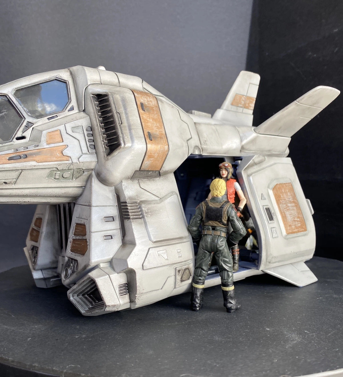 City Perimeter Courier-7 Custom Logan’s Run Shuttle Diorama Sci-Fi Vehicle